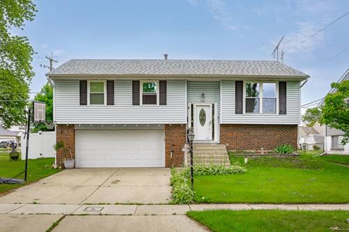 521 Newberry, Streamwood, IL 60107