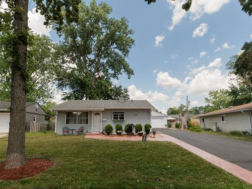 2 Sparrow, Carpentersville, IL 60110