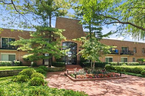 1220 Park Unit 123, Highland Park, IL 60035