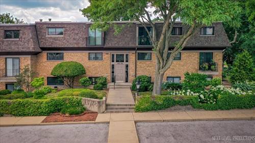 208 Kenston Unit 208, Geneva, IL 60134