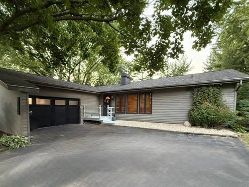 6412 Redbird, Crystal Lake, IL 60012