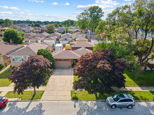 7726 S Moody, Burbank, IL 60459