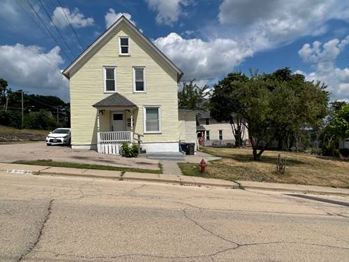 226 Mountain, Elgin, IL 60123