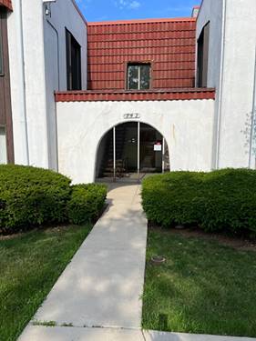 743 E Fullerton Unit 103, Glendale Heights, IL 60139