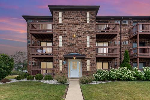 1131 Cedar Unit 2B, Glendale Heights, IL 60139
