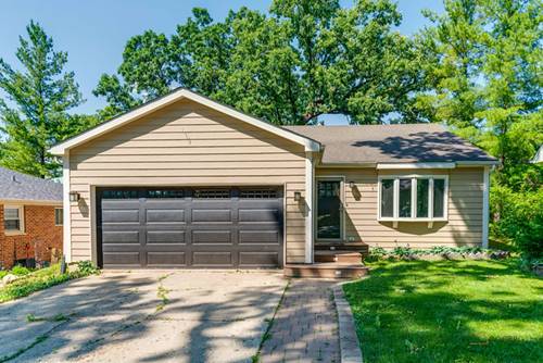 26829 N Circle, Mundelein, IL 60060