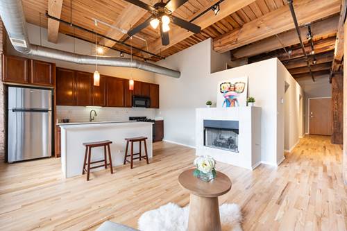 625 W Jackson Unit 406, Chicago, IL 60661