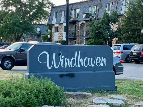 2A E Dundee Quarter Unit 207, Palatine, IL 60074