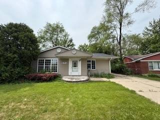 574 Isa, Wheeling, IL 60090