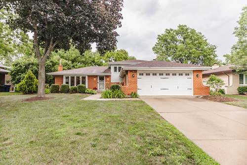 7613 Stratford, Darien, IL 60561