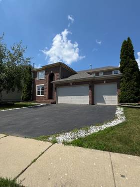 412 Merry Oaks, Streamwood, IL 60107