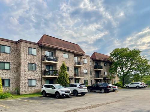 5511 Chateau Unit 5, Rolling Meadows, IL 60008