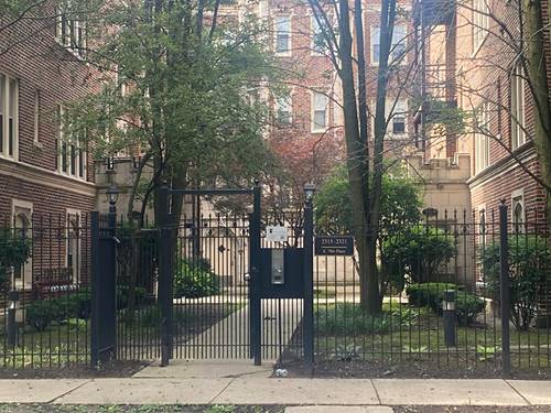 2319 E 70th Unit 10, Chicago, IL 60649