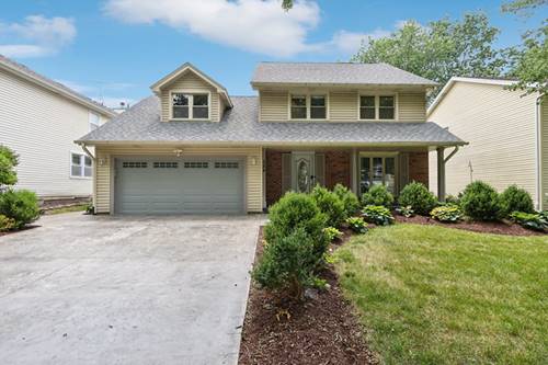 584 Beaconsfield, Naperville, IL 60565
