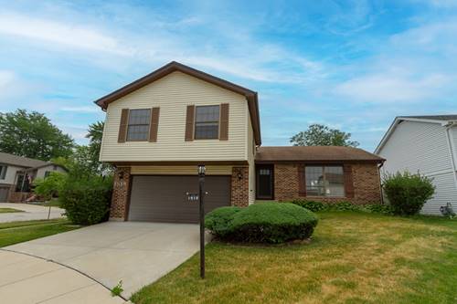 1918 Williamsburg, Streamwood, IL 60107