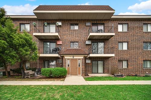 961 N Rohlwing Unit 201B, Addison, IL 60101