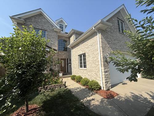 114 E 56th, Westmont, IL 60559