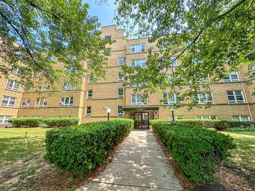 5355 N California Unit 409, Chicago, IL 60625