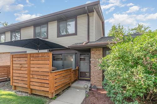 8306 Portsmouth Unit 22B, Darien, IL 60561