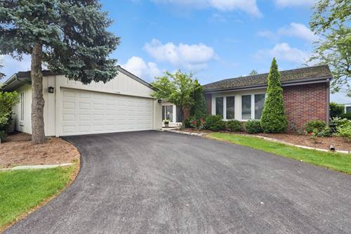 100 Briarwood, Oak Brook, IL 60523