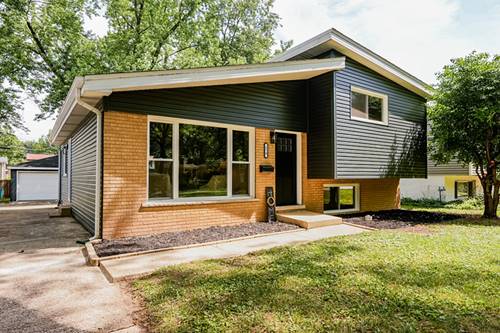 570 Dawes, Glen Ellyn, IL 60137