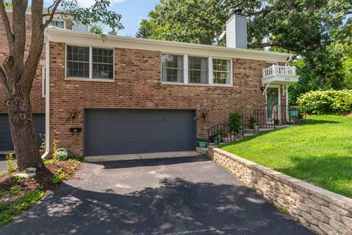 818 Evernia, Geneva, IL 60134