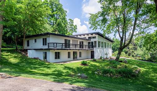 1022 Beau Brummel, Sleepy Hollow, IL 60118