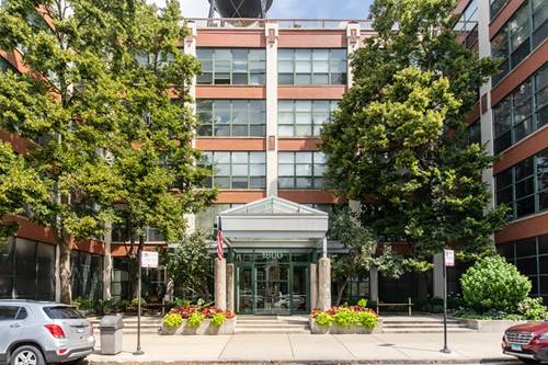 1800 W Roscoe Unit 525, Chicago, IL 60657