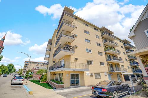 320 Circle Unit 308, Forest Park, IL 60130