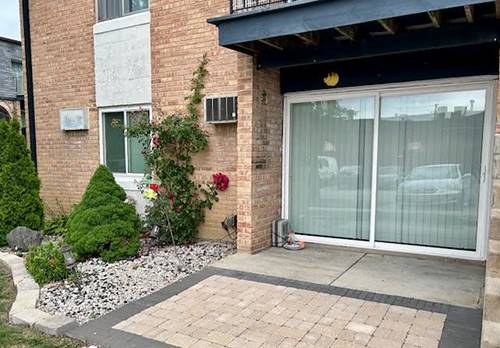 2B Dundee Quarter Unit 101, Palatine, IL 60074