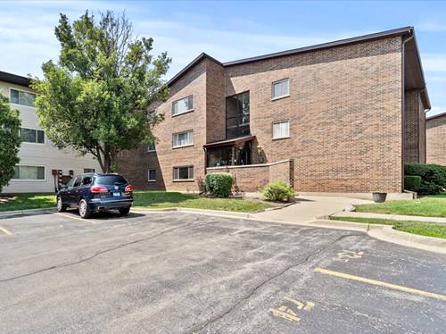 650 Perrie Unit 303, Elk Grove Village, IL 60007