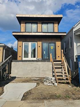 2837 N Ridgeway, Chicago, IL 60618