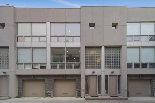 678 N Peoria Unit C, Chicago, IL 60642