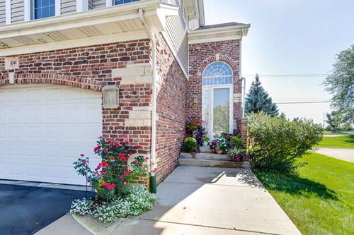 1041 W Bogey, Palatine, IL 60067