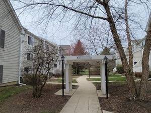 59 S Treehouse Unit 59, Round Lake, IL 60073