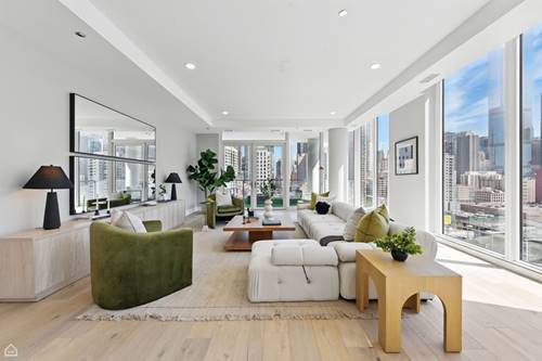 146 W Erie Unit 1201, Chicago, IL 60654
