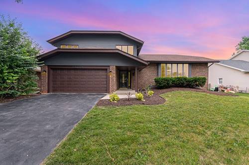 5728 Antler, Westmont, IL 60559