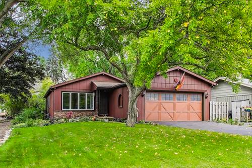 1012 Fargo, Geneva, IL 60134