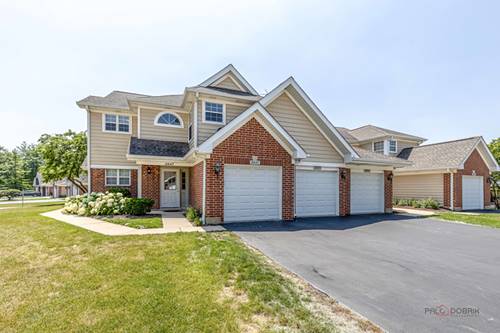 2847 Heatherwood Unit 19112, Schaumburg, IL 60194