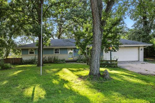 10620 Grover Oaks, Roscoe, IL 61073