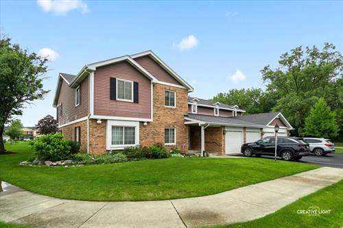 714 Maplewood Unit 2C, Willowbrook, IL 60527