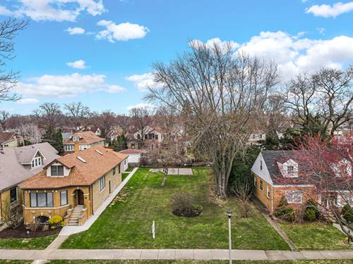 7825 Kolmar, Skokie, IL 60076