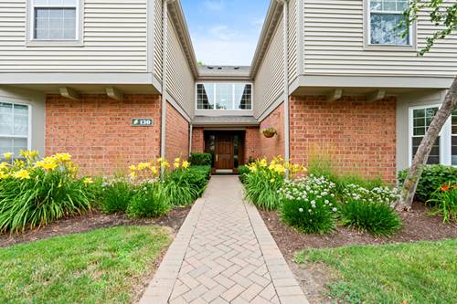 130 Crest Wood Unit 1, Schaumburg, IL 60195