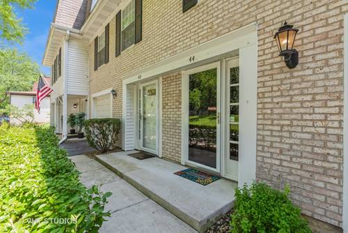 44 Wildwood, Cary, IL 60013