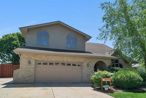 2033 Westbury, Woodridge, IL 60517