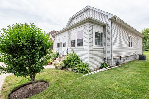 920 S Martin Luther King Jr, Waukegan, IL 60085