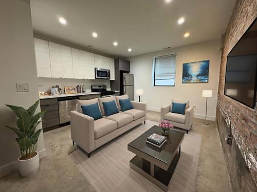 1301 S California Unit 1W, Chicago, IL 60608