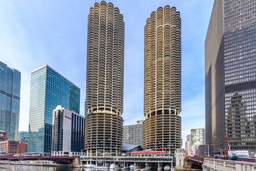 300 N State Unit 2832, Chicago, IL 60654