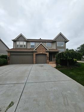 10 Montclair, Cary, IL 60013