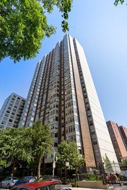 525 W Hawthorne Unit 203, Chicago, IL 60657